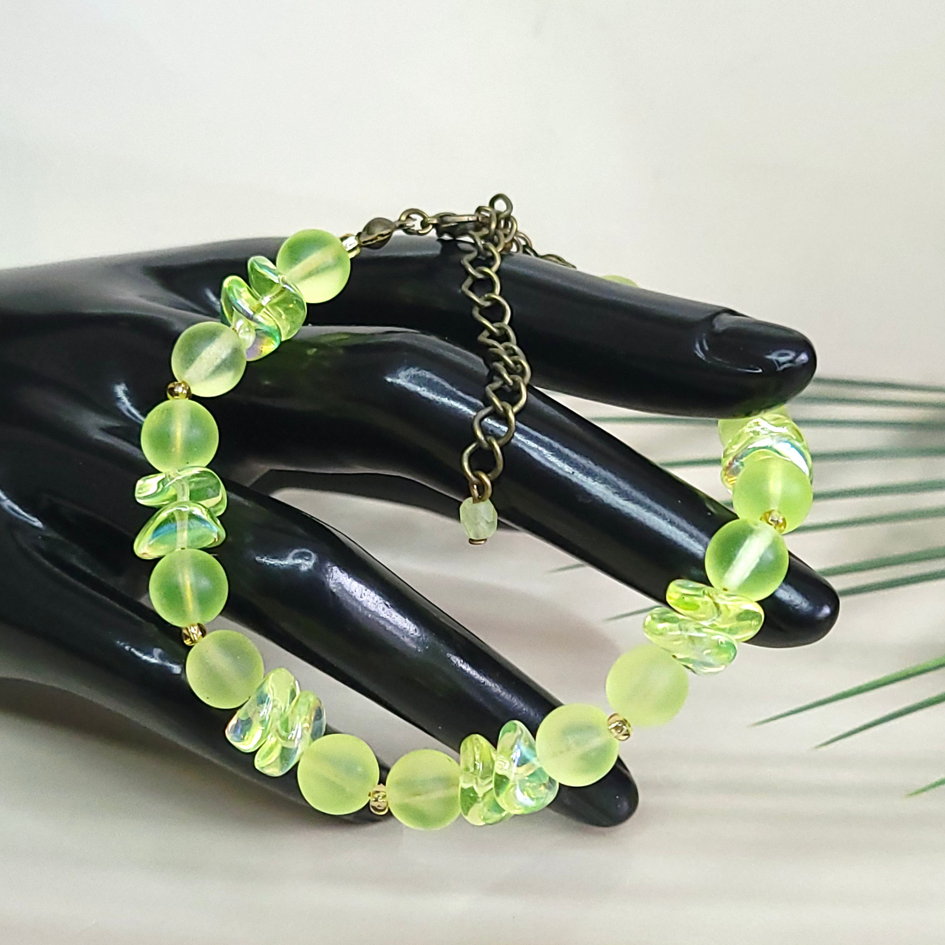 Vaseline Uranium Glass Bracelet 18cm Vintage Yellow Glass Czech Beads