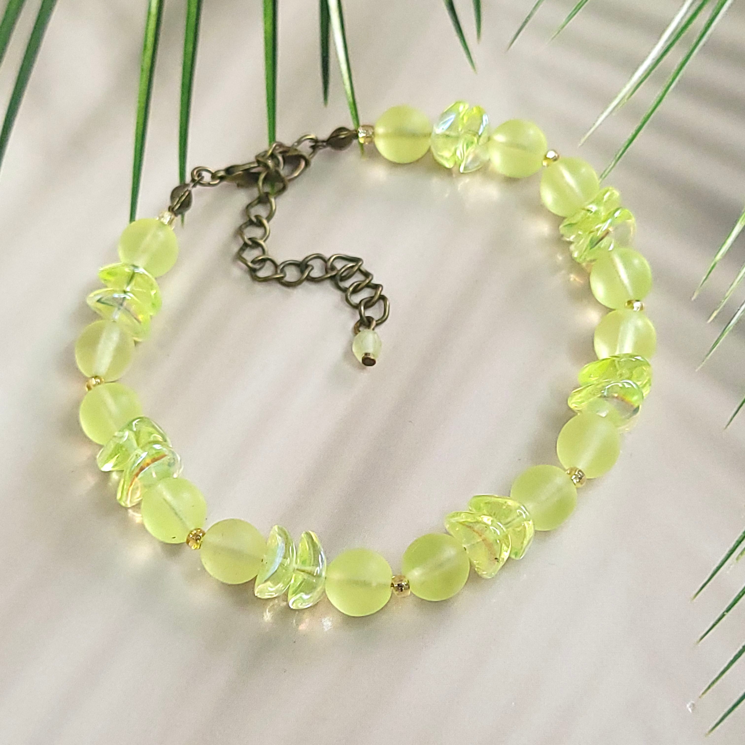 Vaseline Uranium Glass Bracelet 18cm Vintage Yellow Glass Czech Beads