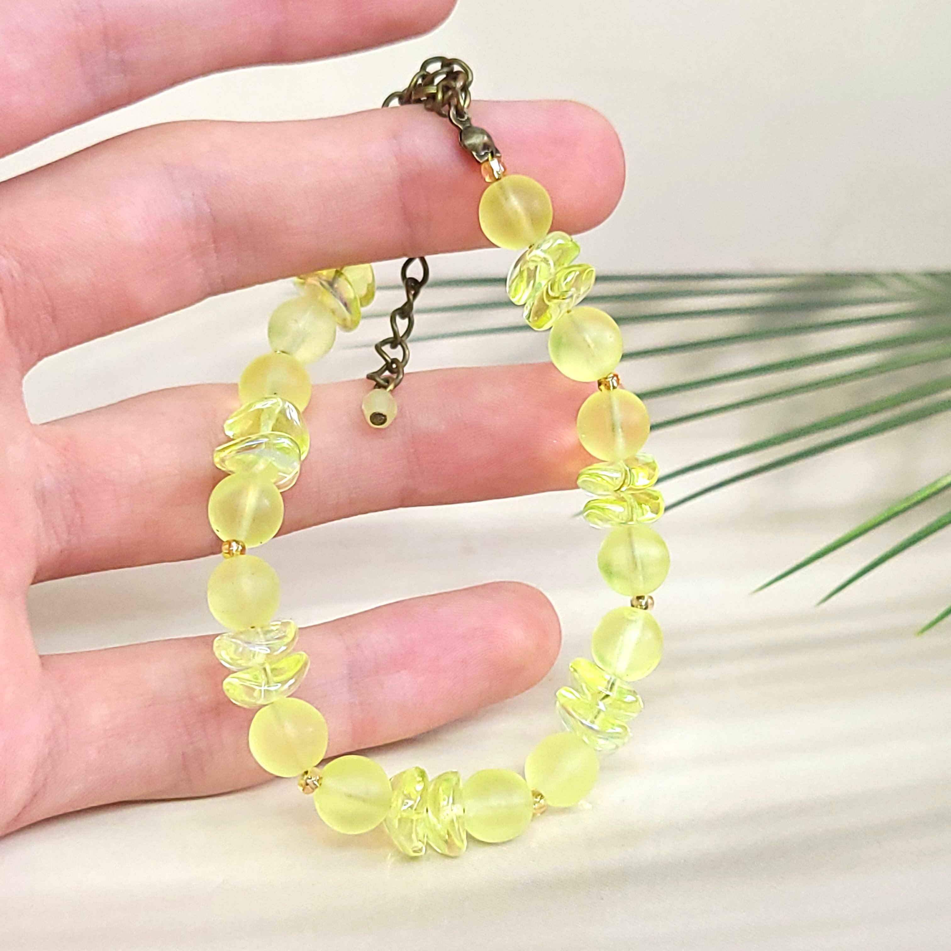 Vaseline Uranium Glass Bracelet 18cm Vintage Yellow Glass Czech Beads