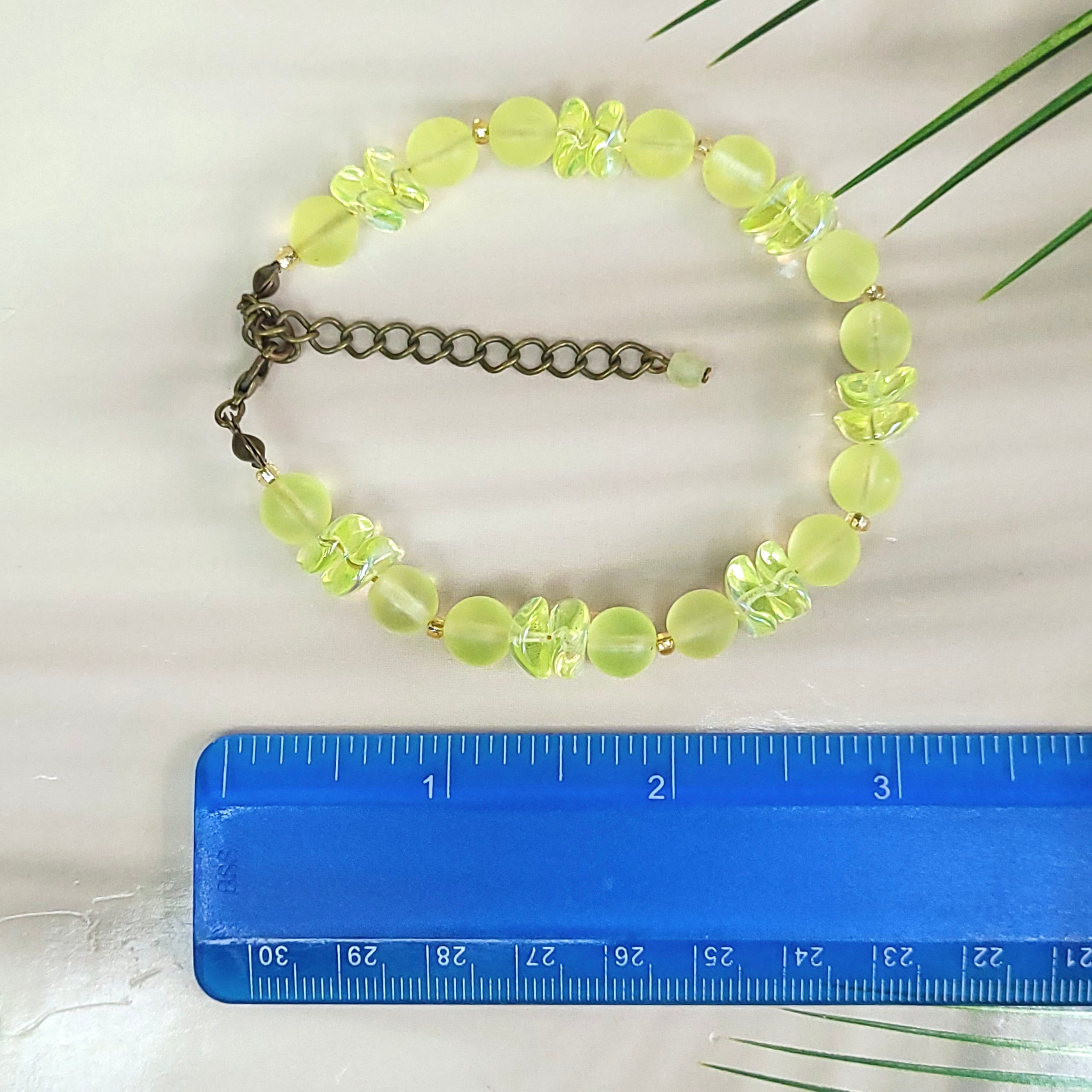 Vaseline Uranium Glass Bracelet 18cm Vintage Yellow Glass Czech Beads