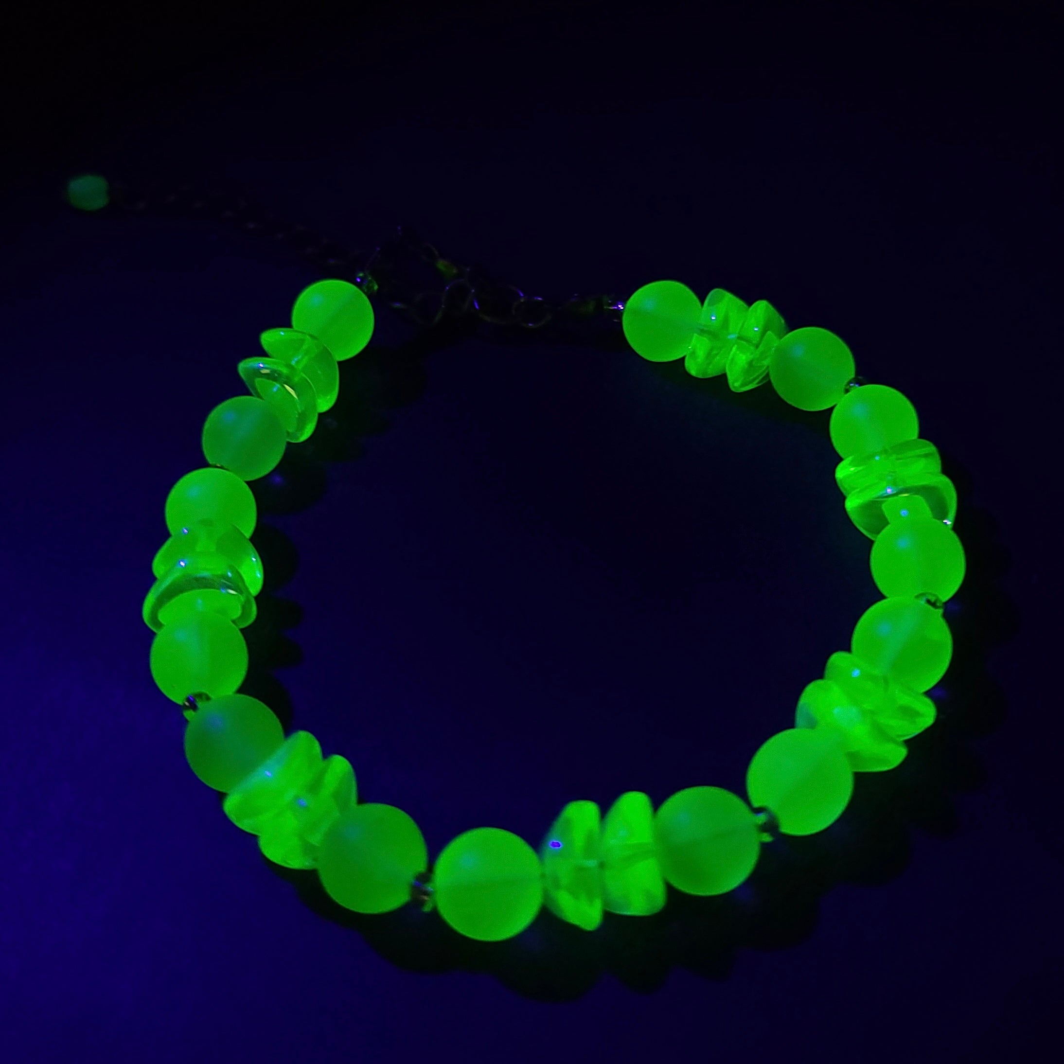 Vaseline Uranium Glass Bracelet 18cm Vintage Yellow Glass Czech Beads