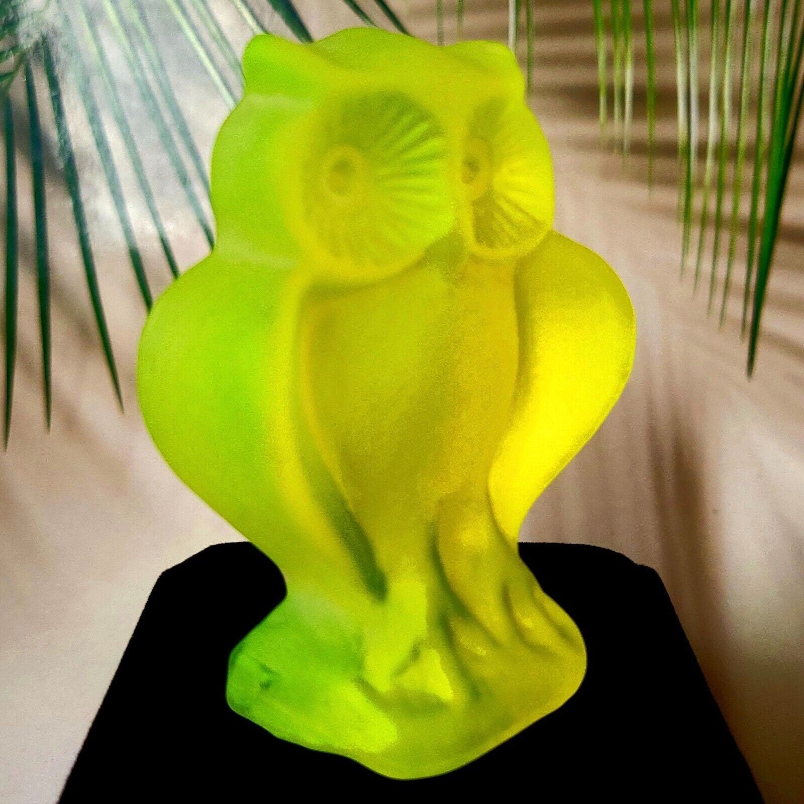 Art Deco Vaseline Yellow Uranium Glass Owl Figurine 3''