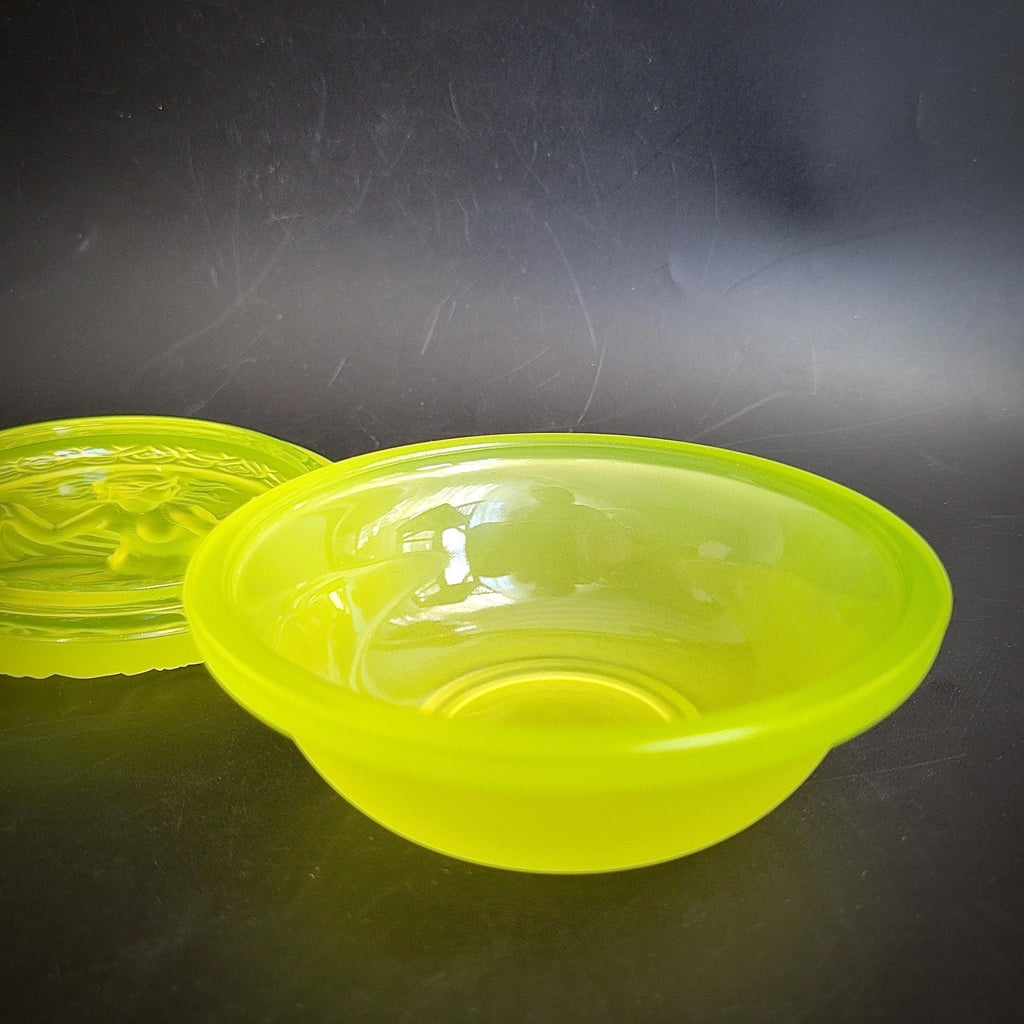 Vaseline Uranium Glass Box Nude Woman Frosty Yellow Matte Jewelry Box