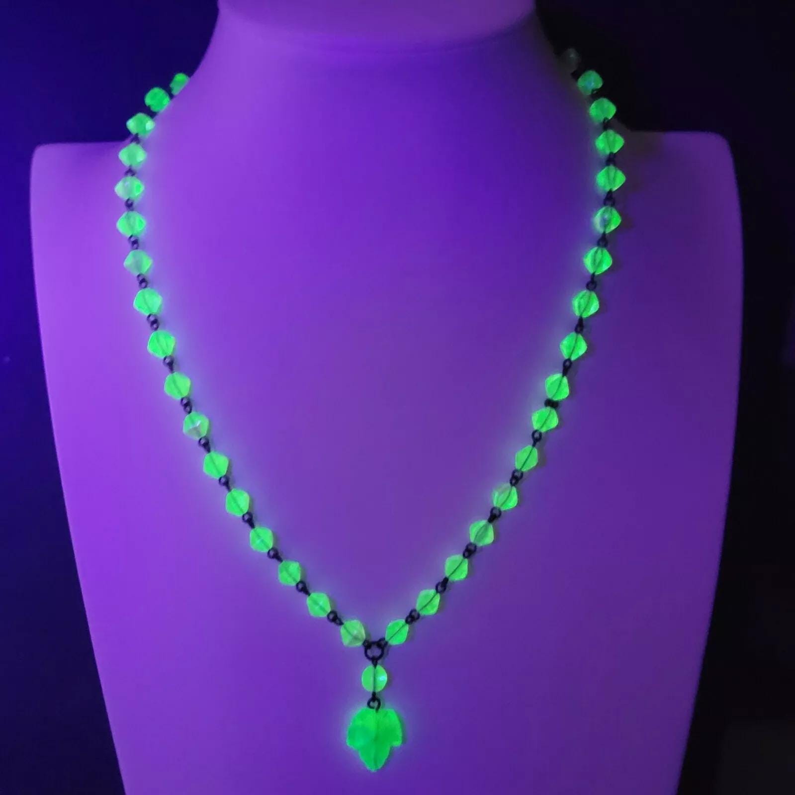 Uranium Glass Necklace 18'' Vaseline Yellow Glass Czech Vintage Beads