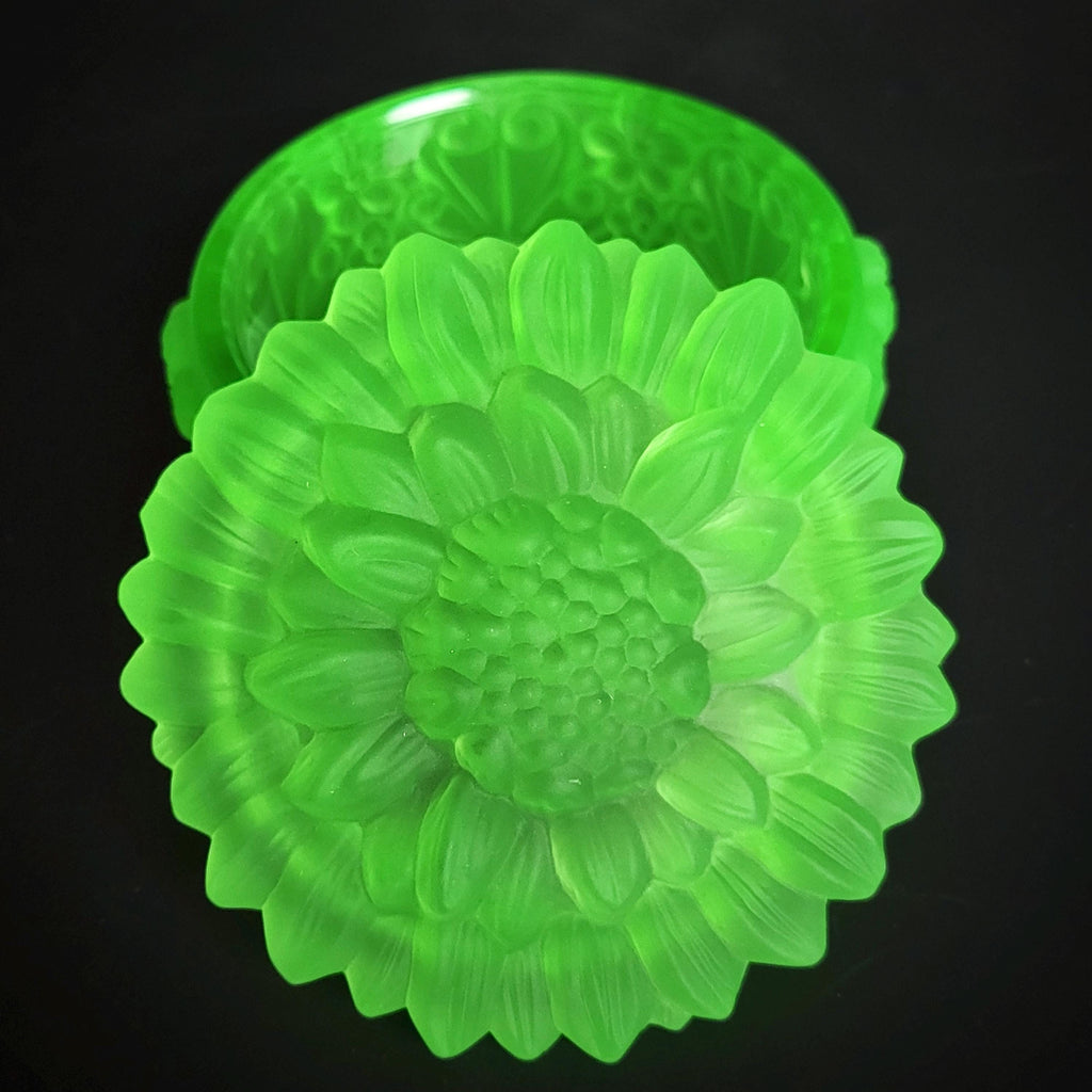 Uranium Glass Trinket Box: Art Deco Vaseline Green Jewelry Holder