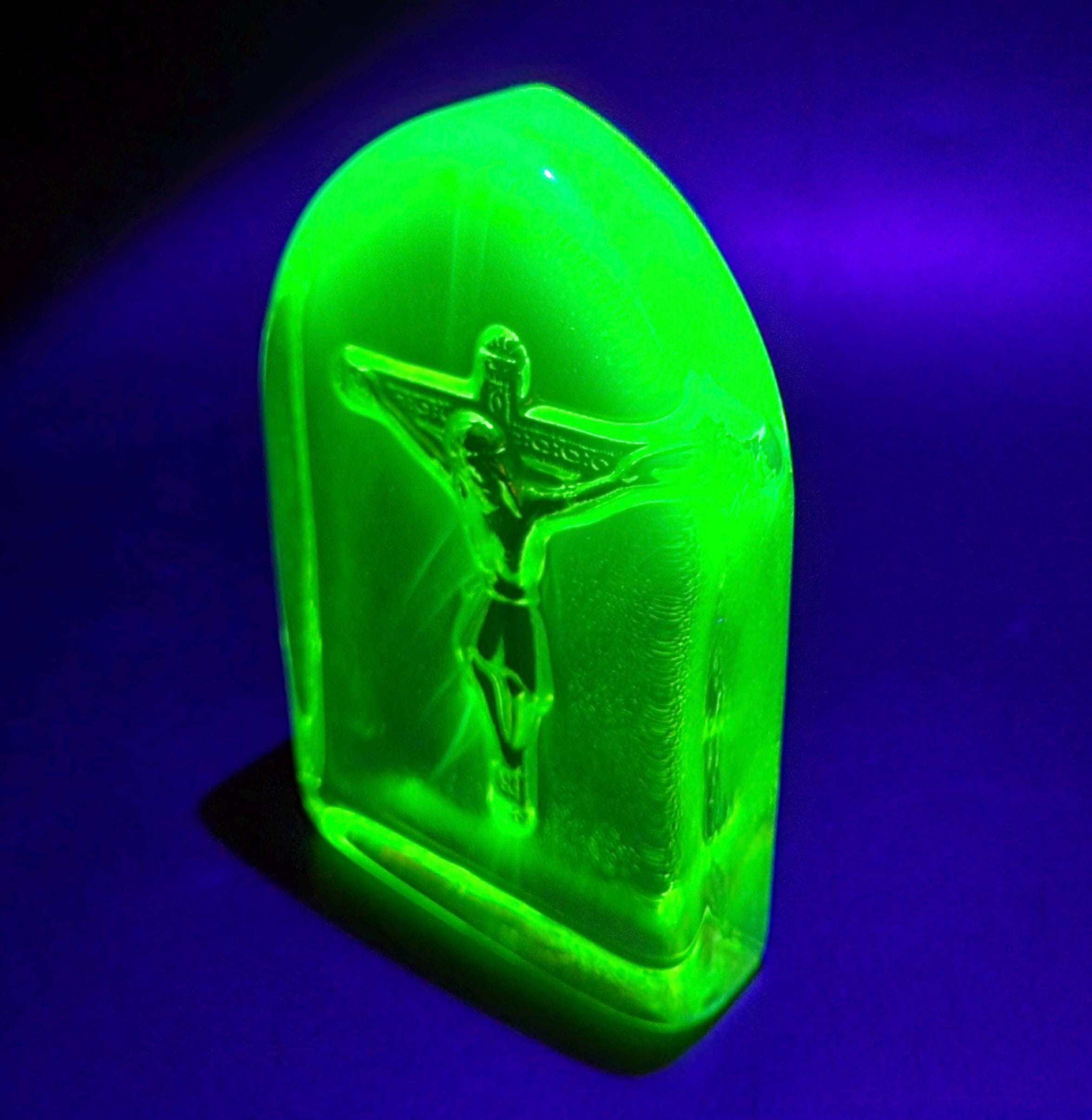 Art Deco Vaseline Glass Christ Jesus Statue Uranium Figurine Yellow Glass