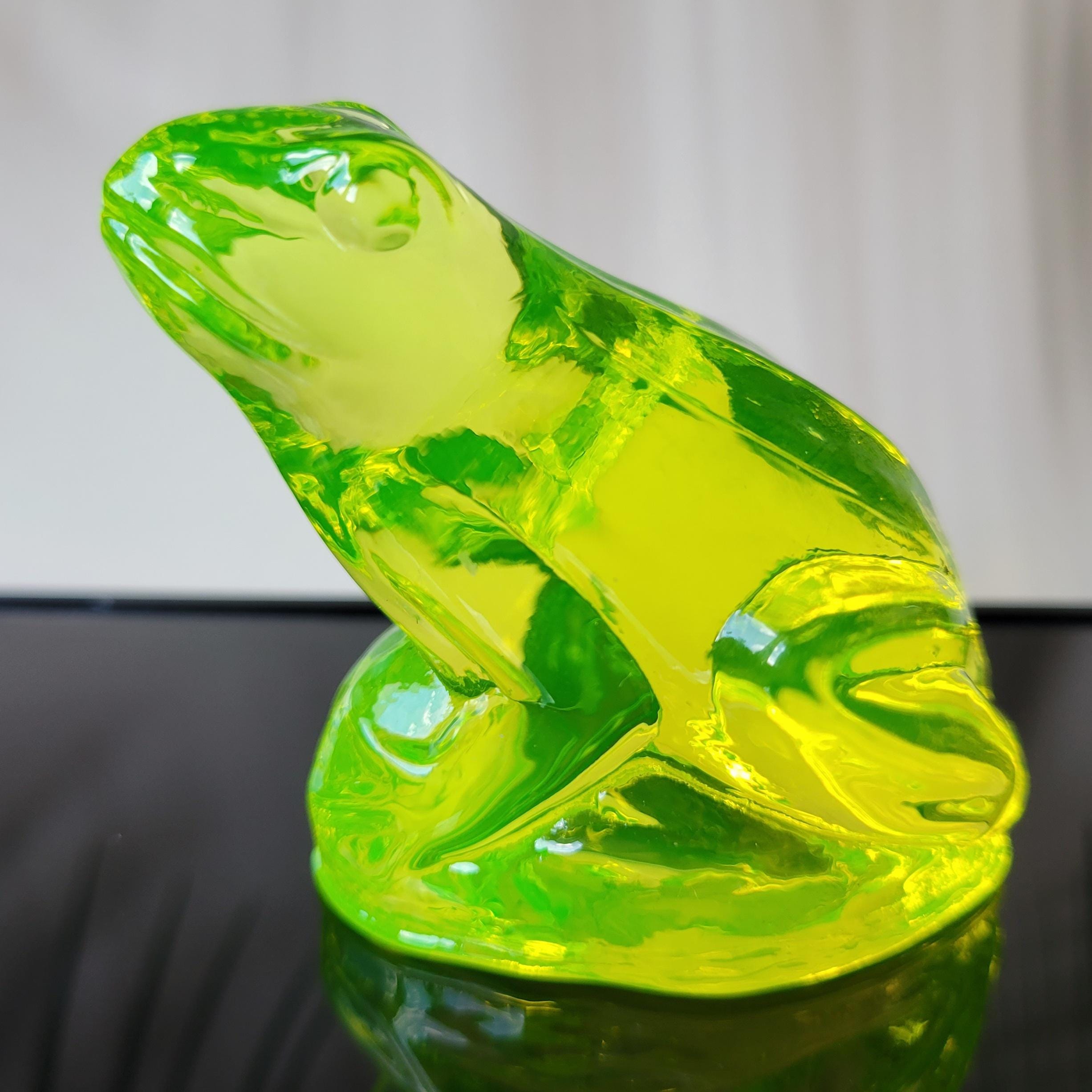Uranium Vaseline Glass Frog Statue Yellow Glass Animal Figurine