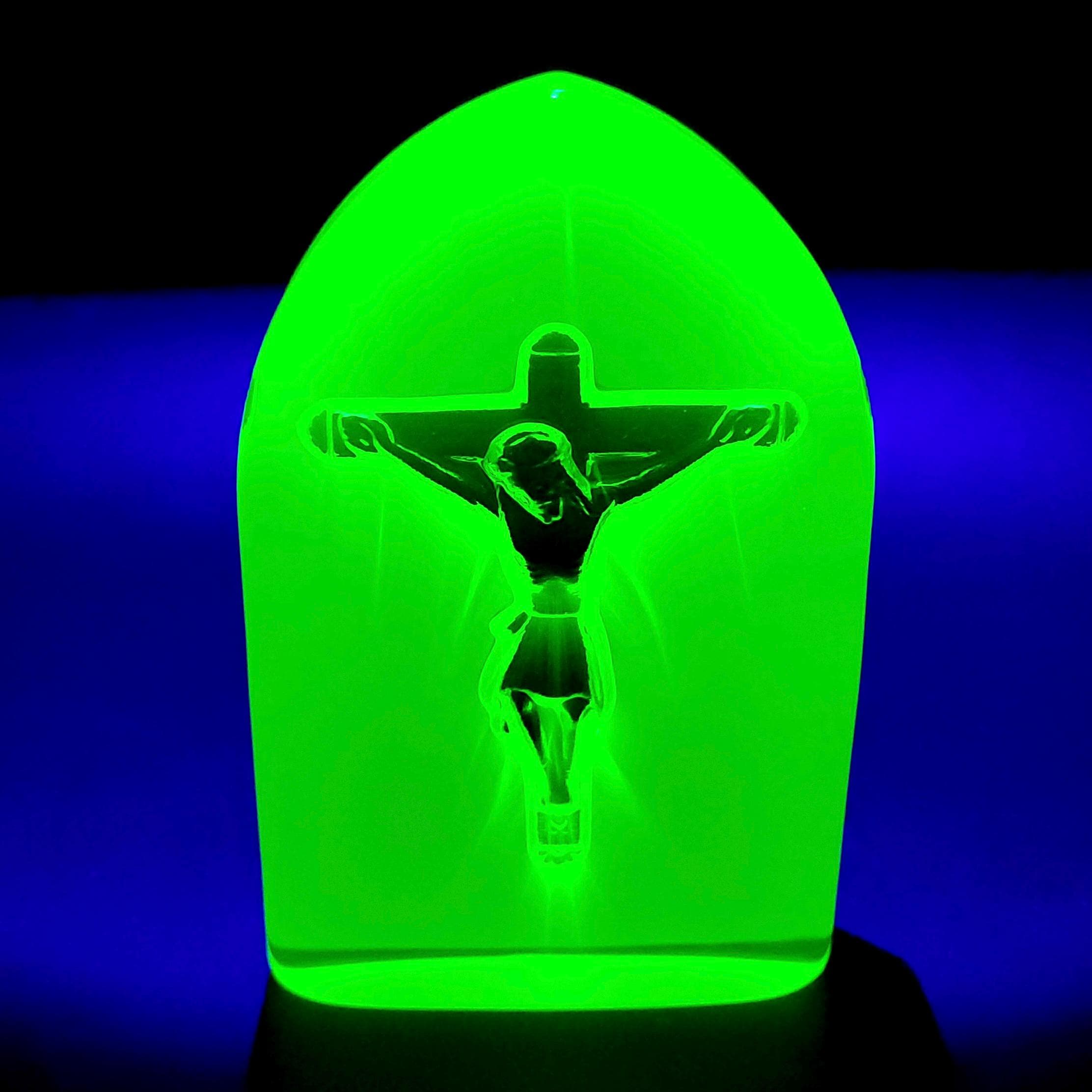 Vaseline Uranium Glass Christ Jesus Statue Collectible Yellow Glass Figurine