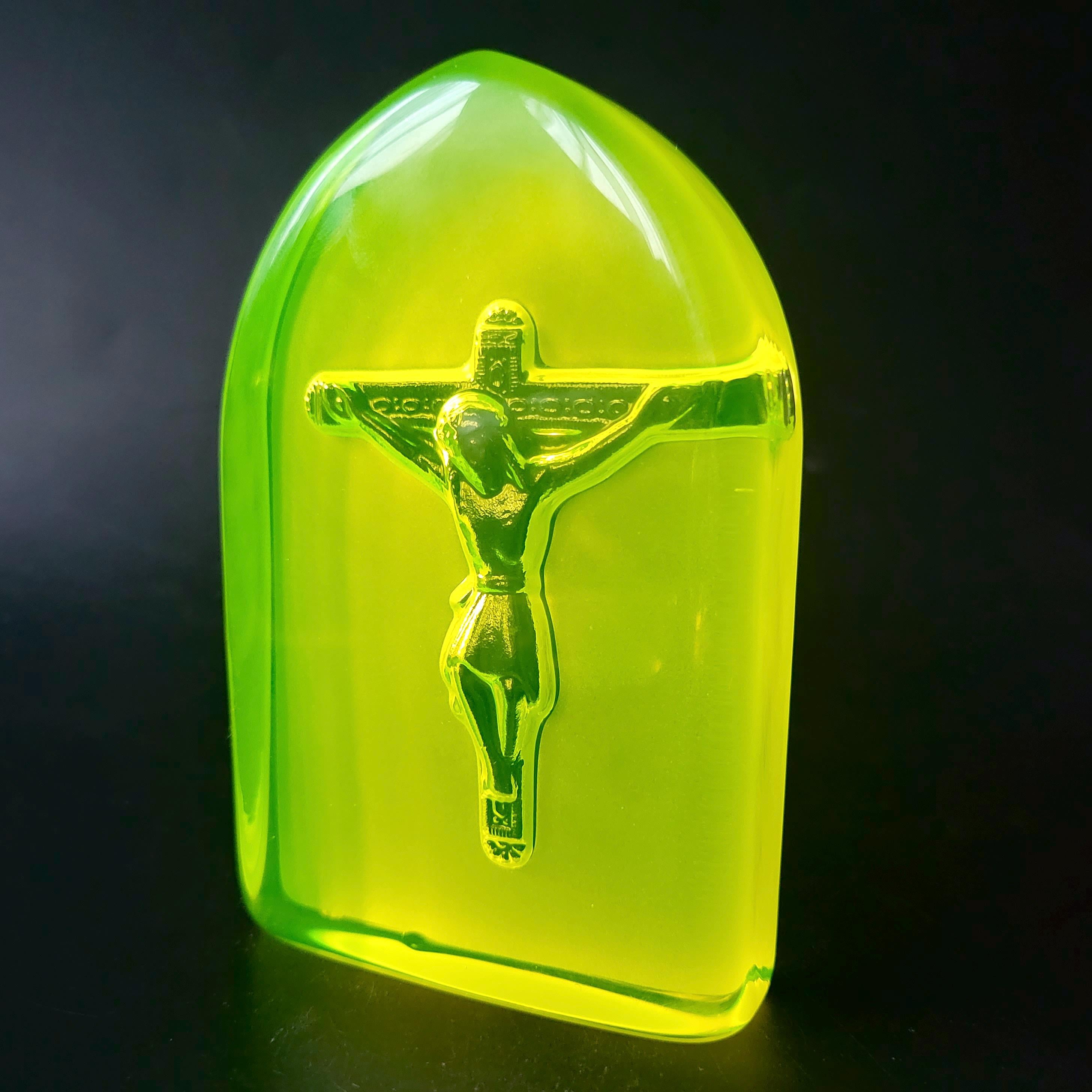 Vaseline Uranium Glass Christ Jesus Statue Collectible Yellow Glass Figurine