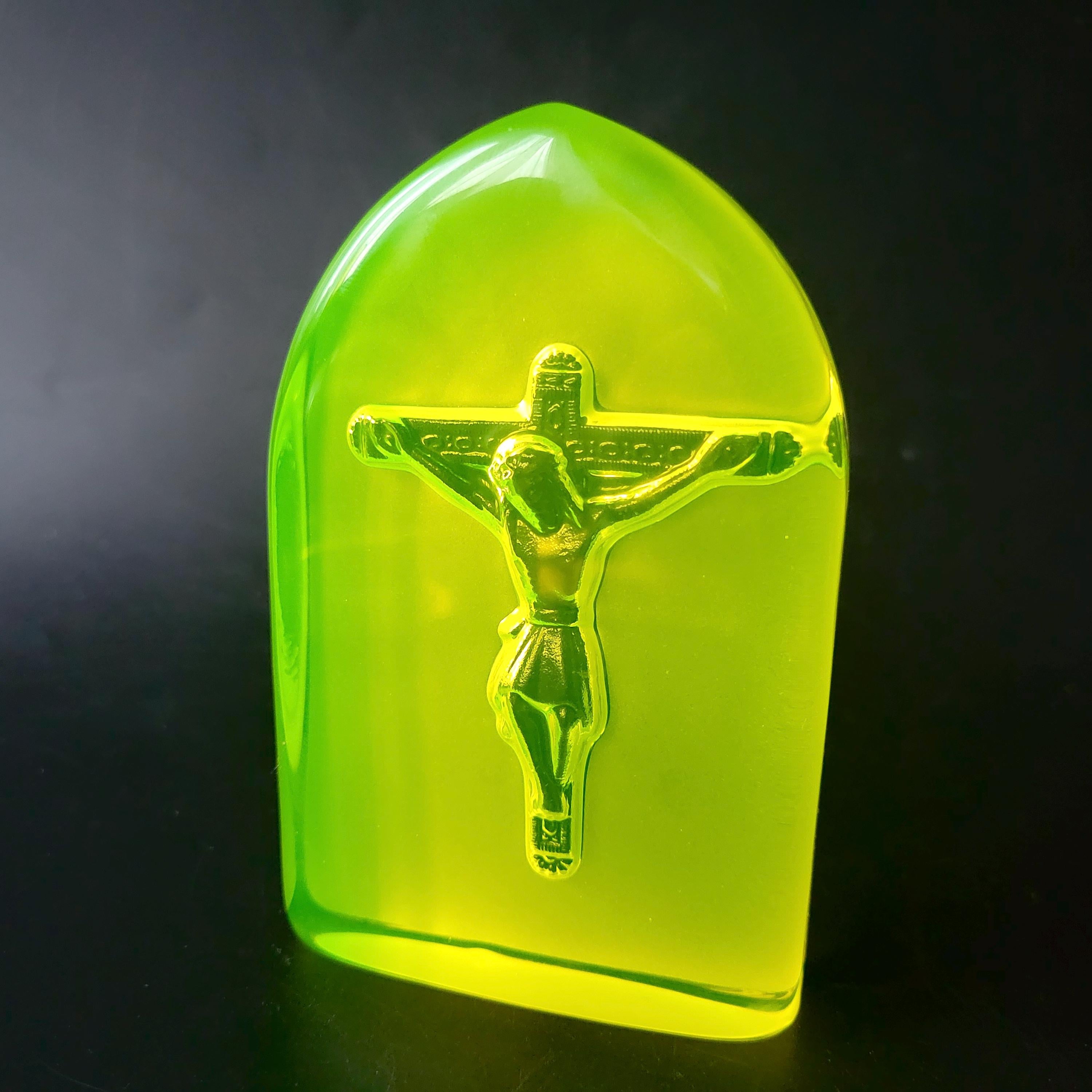 Vaseline Uranium Glass Christ Jesus Statue Collectible Yellow Glass Figurine