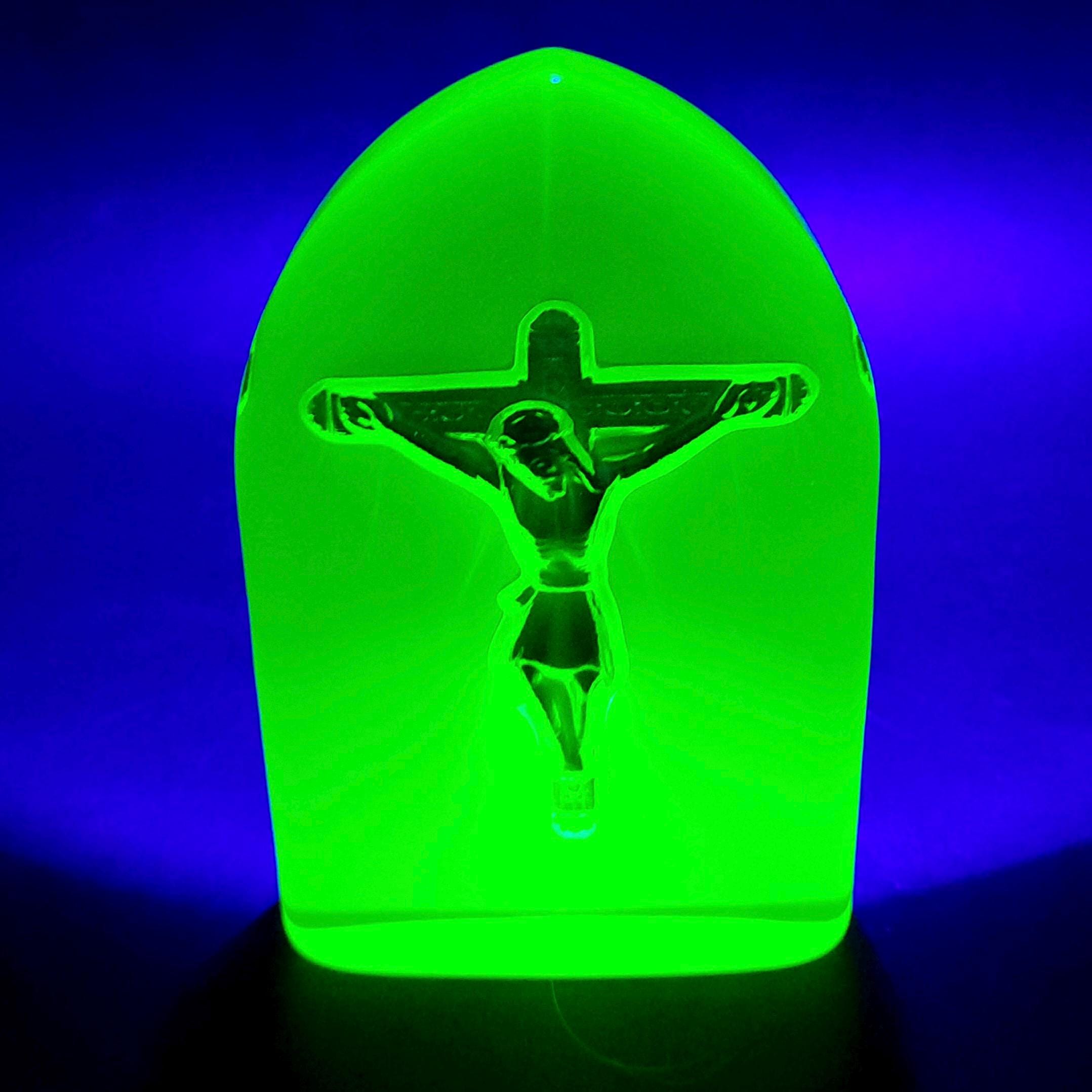 Vaseline Uranium Glass Christ Jesus Statue Collectible Yellow Glass Figurine