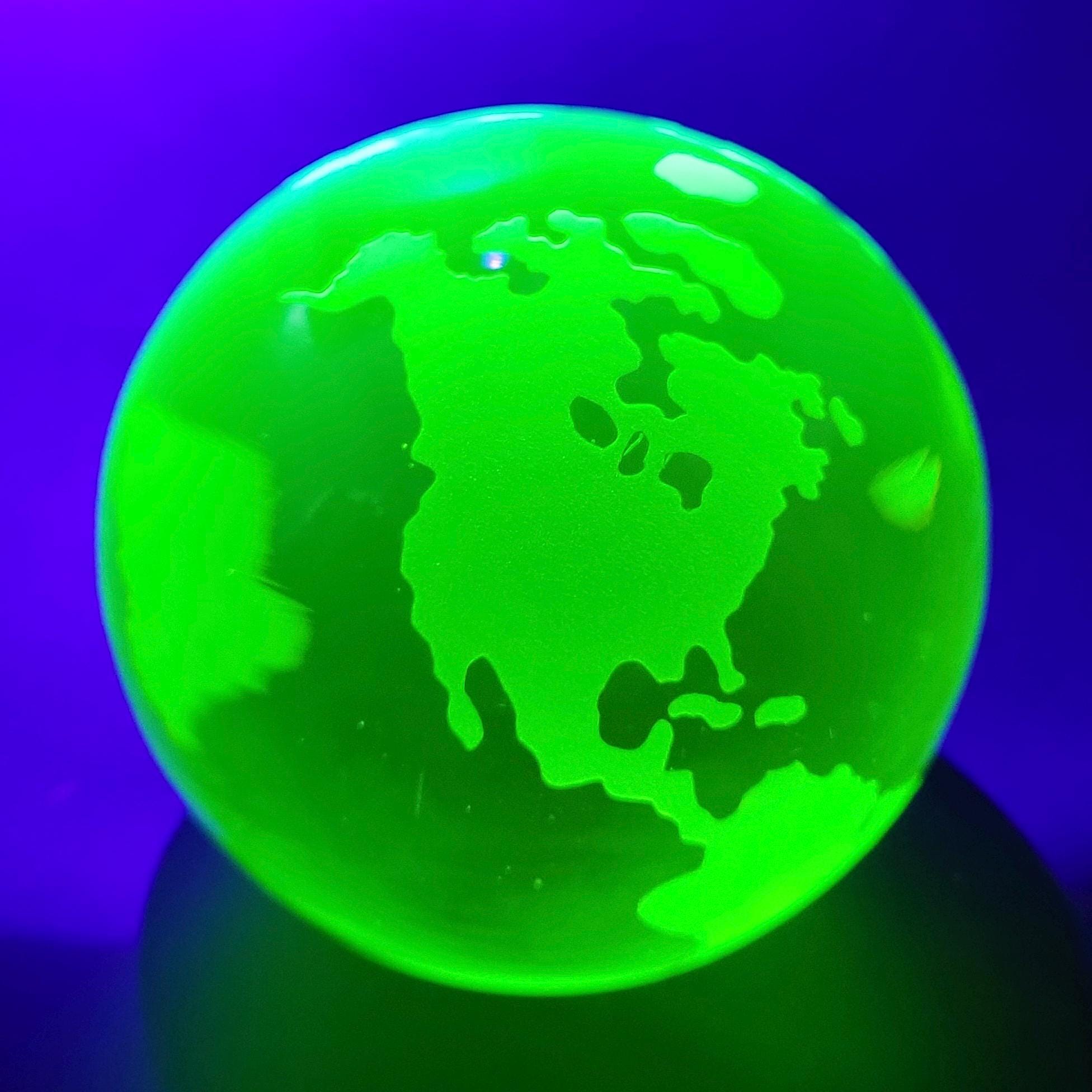 Vaseline Small Sphere Globe 40mm Paperweight Uranium Yellow Glass