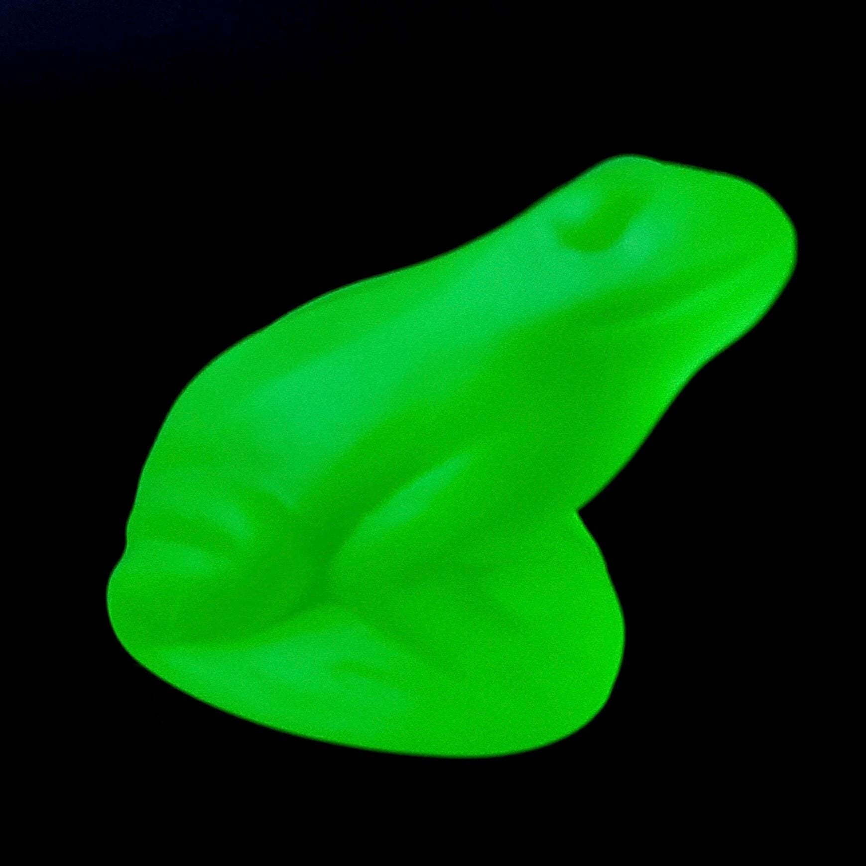 Frog Uranium Green Glass Animal Statue Frosted Matte Glass Figurine