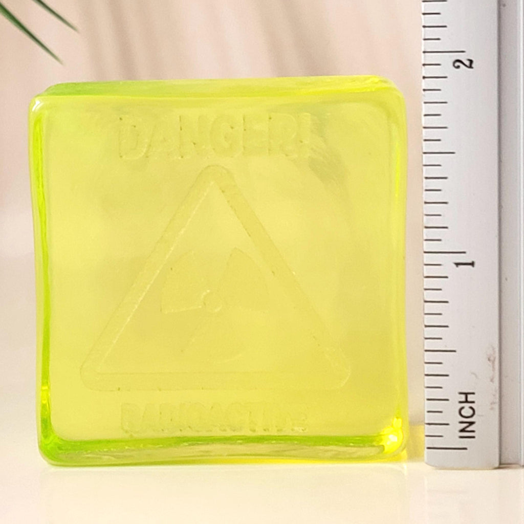 Vaseline Uranium Glass Block Tile Glass Statue Figurine Square 50x50mm